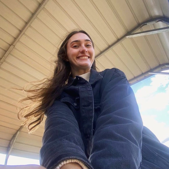 Meet your Posher, Grace - Picture 2 of 3